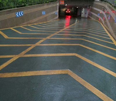 防滑坡道